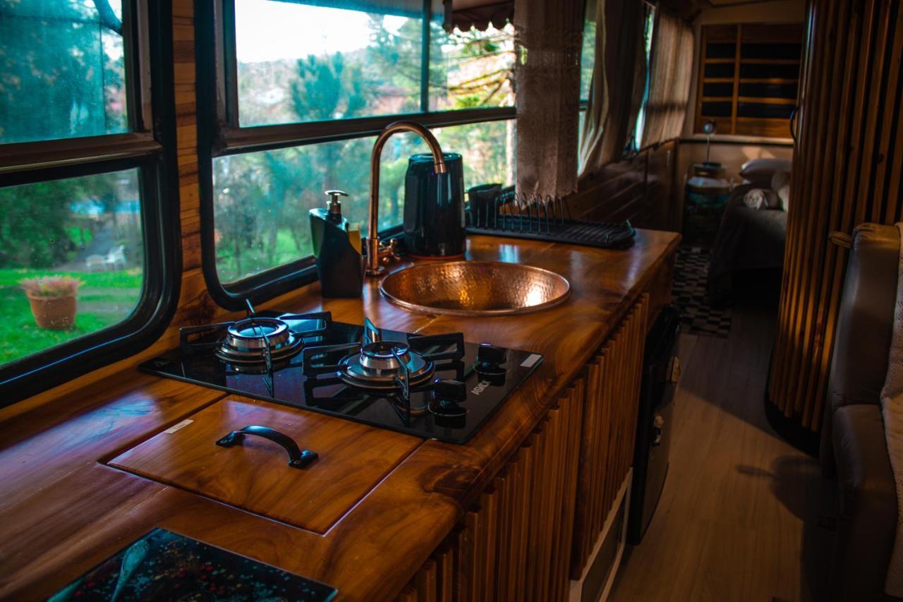 BusHome Gramado uma casa sobre rodas Hospedagem Ônibus Exterior foto