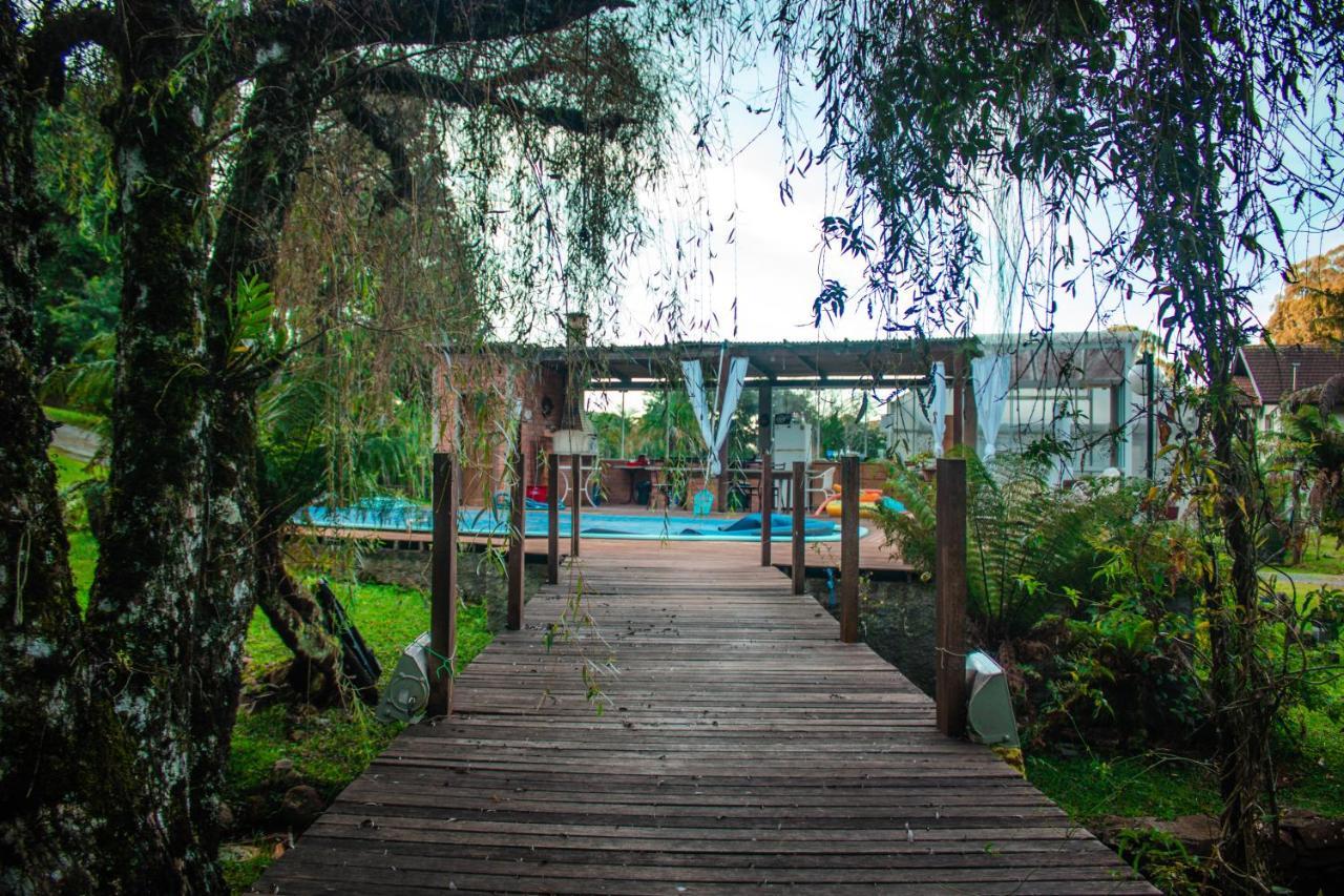 BusHome Gramado uma casa sobre rodas Hospedagem Ônibus Exterior foto